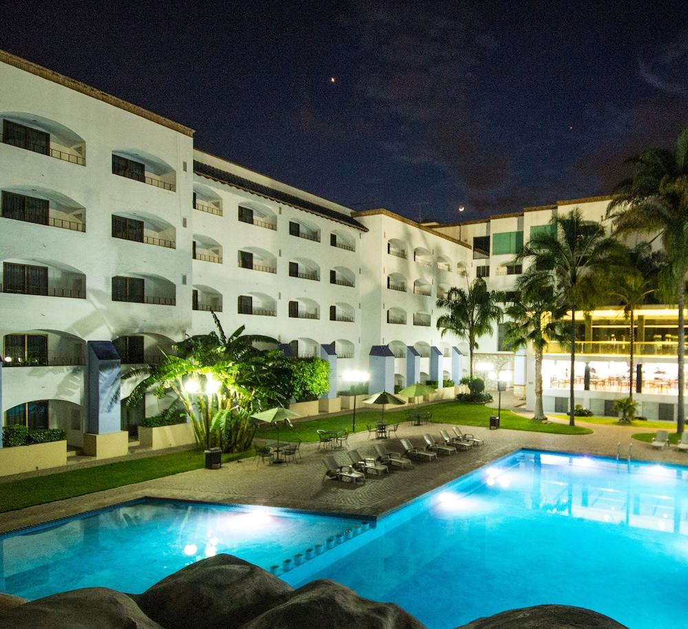 Hotel Gran Plaza & Convention Center Guanajuato Exterior photo