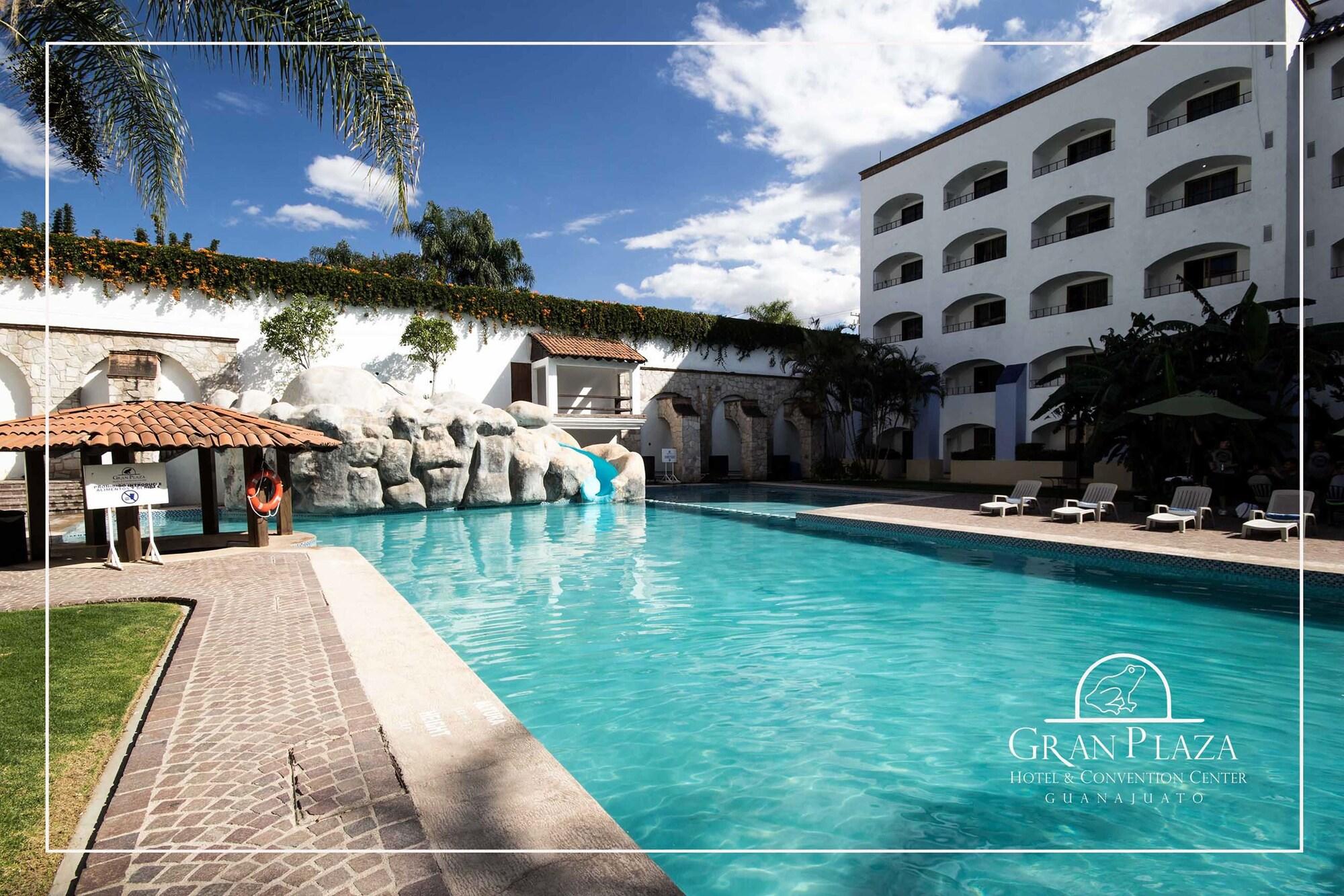 Hotel Gran Plaza & Convention Center Guanajuato Exterior photo