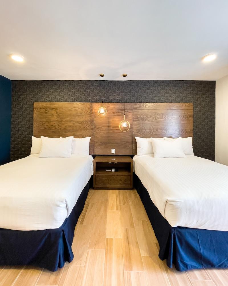 Hotel Gran Plaza & Convention Center Guanajuato Exterior photo