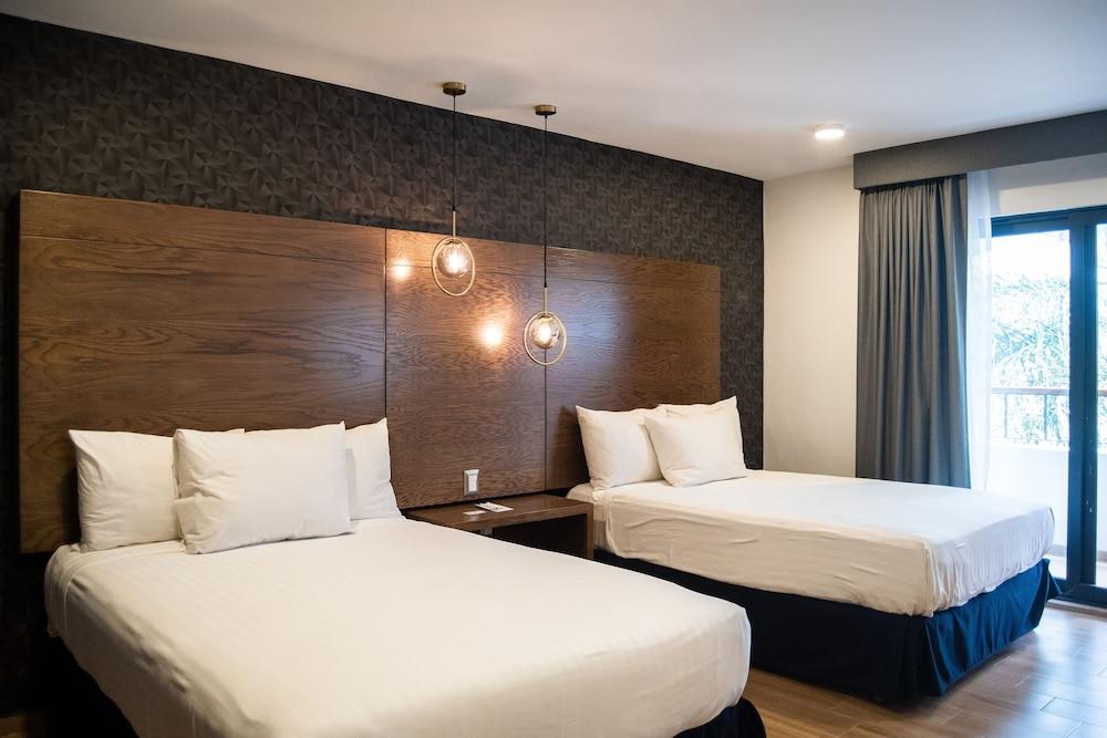 Hotel Gran Plaza & Convention Center Guanajuato Exterior photo