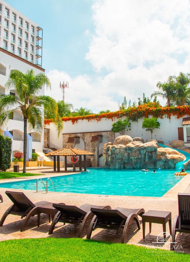 Hotel Gran Plaza & Convention Center Guanajuato Exterior photo