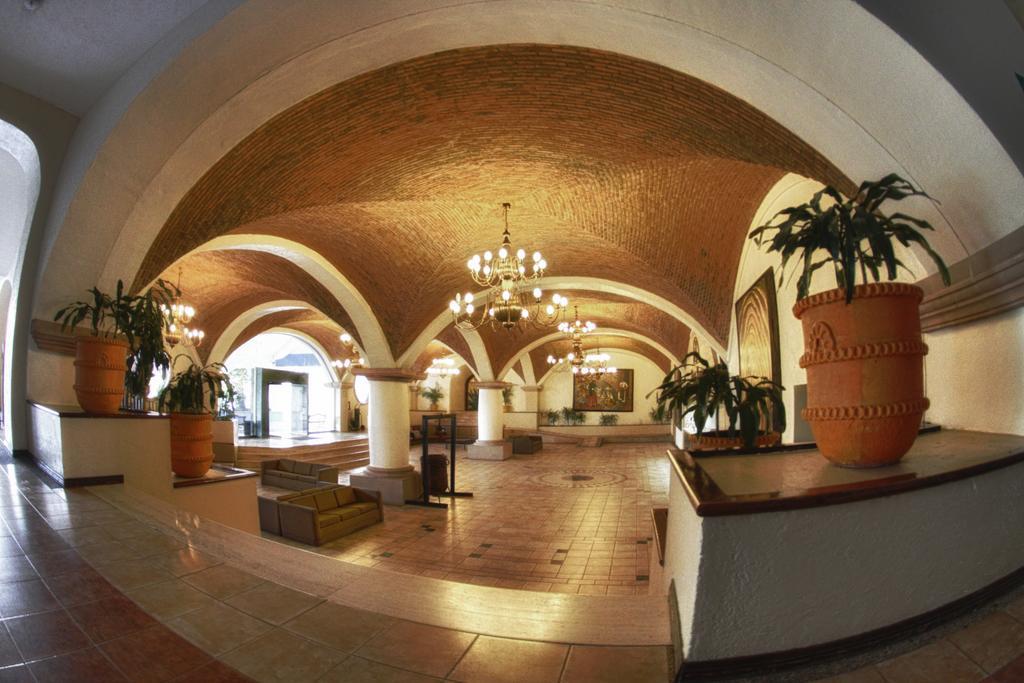 Hotel Gran Plaza & Convention Center Guanajuato Exterior photo