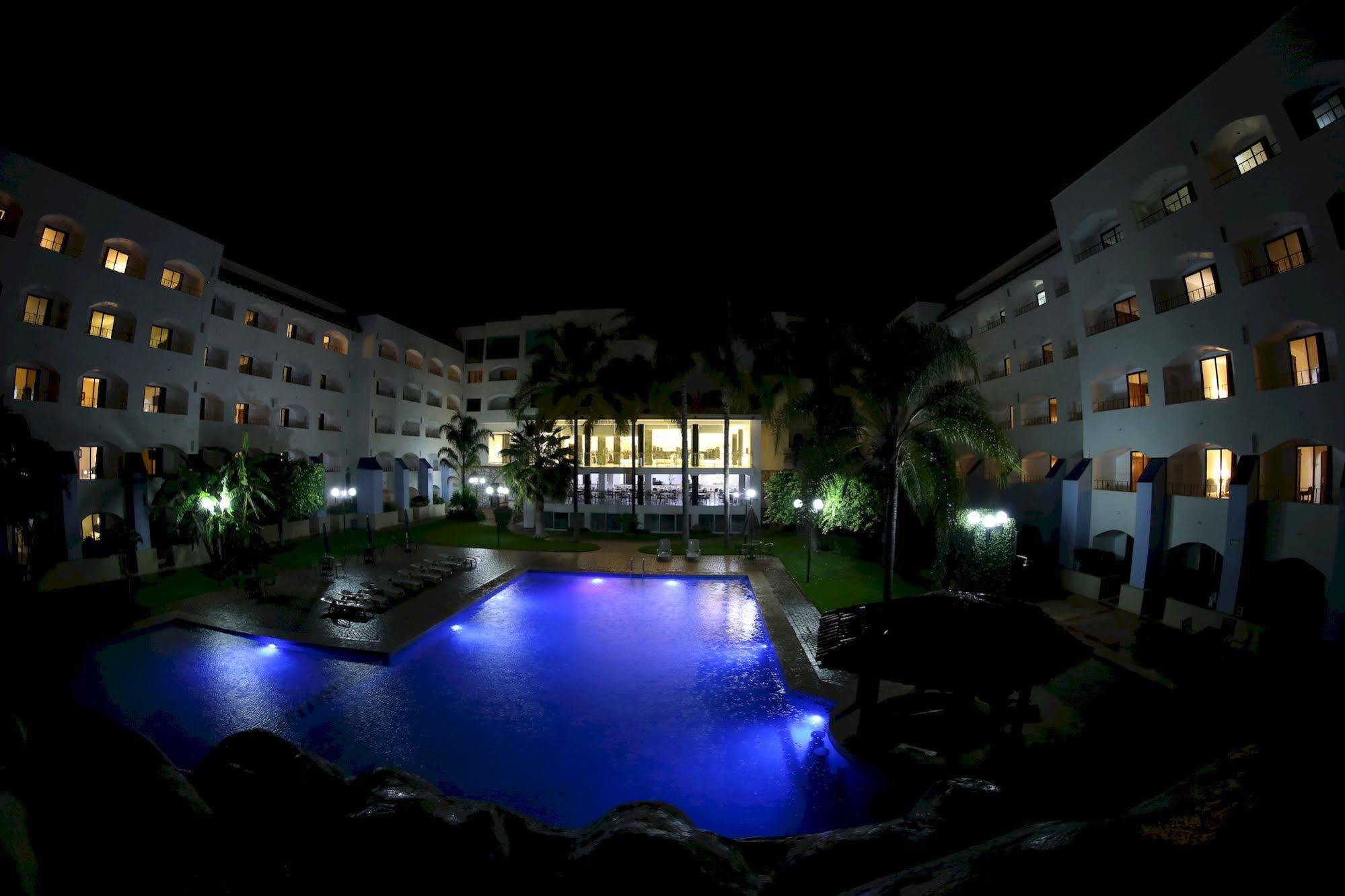Hotel Gran Plaza & Convention Center Guanajuato Exterior photo