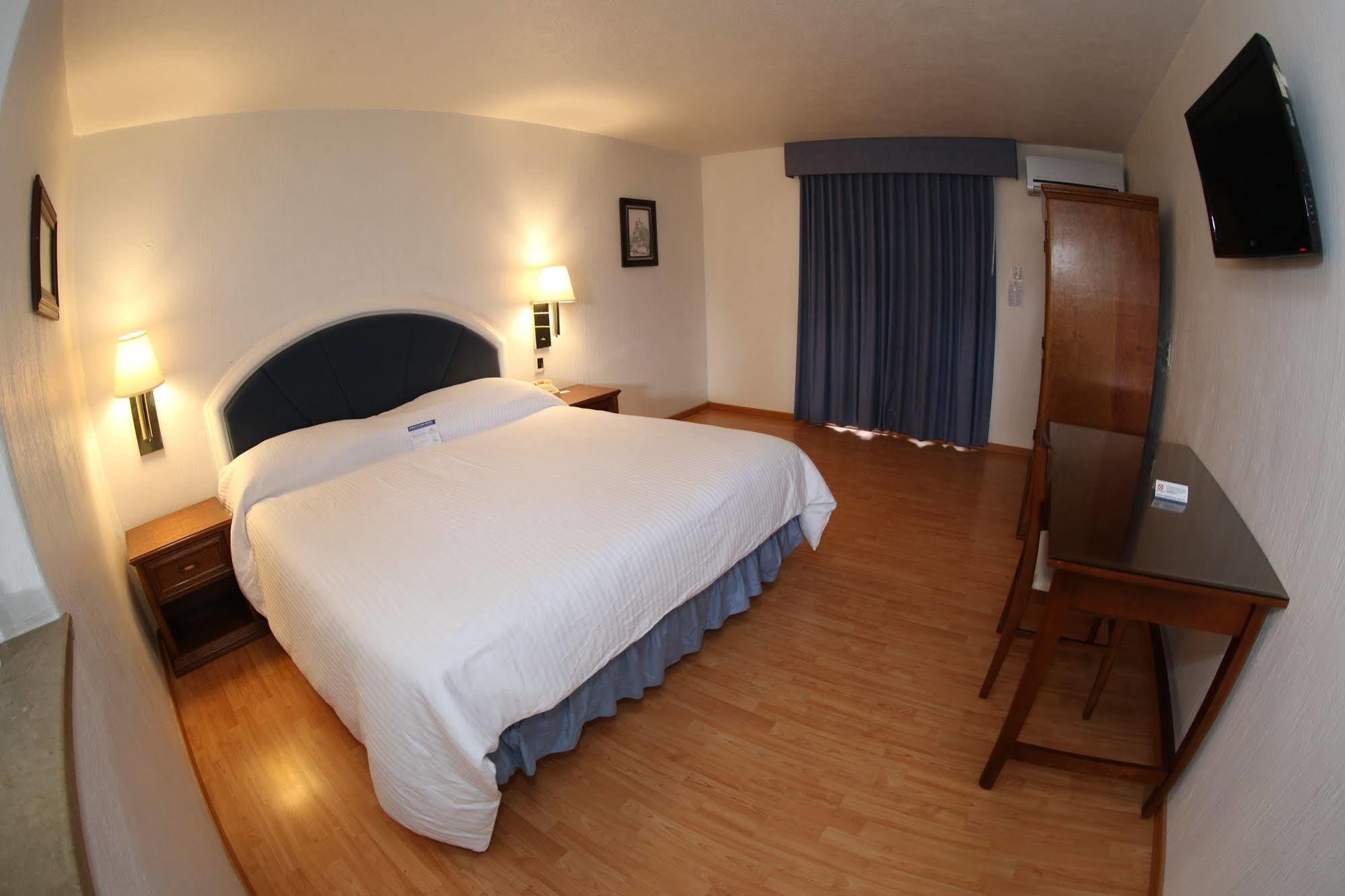 Hotel Gran Plaza & Convention Center Guanajuato Exterior photo